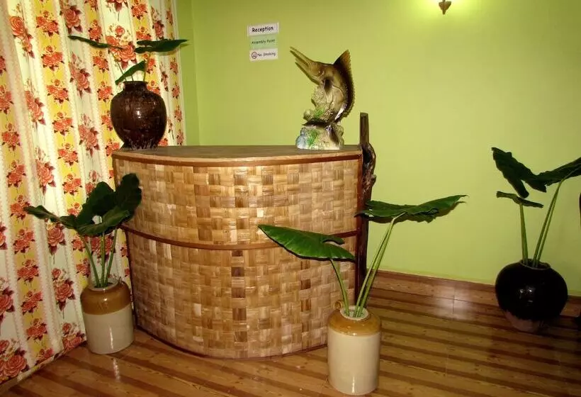 هتل Dhon Fulhafi Inn