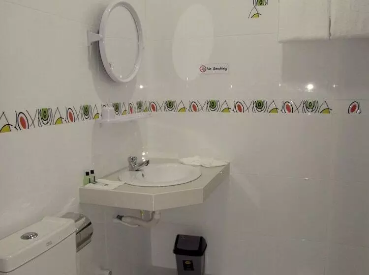 هتل Dhon Fulhafi Inn