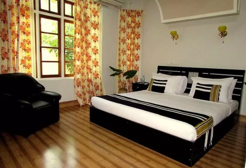 هتل Dhon Fulhafi Inn
