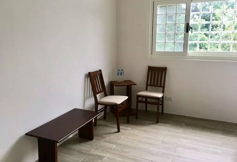 هتل Fanny Manor B&b