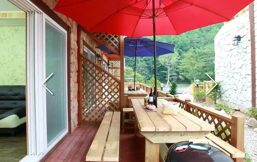 Hotelli Hansoll Pension