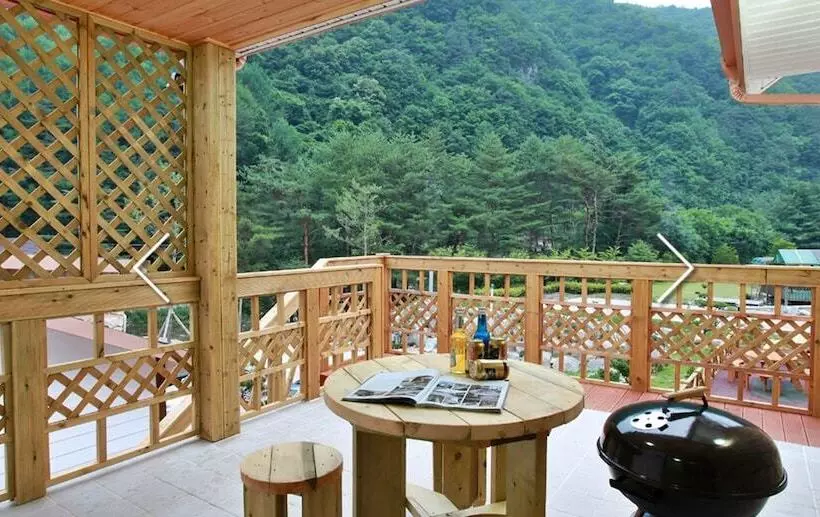 Hotelli Hansoll Pension