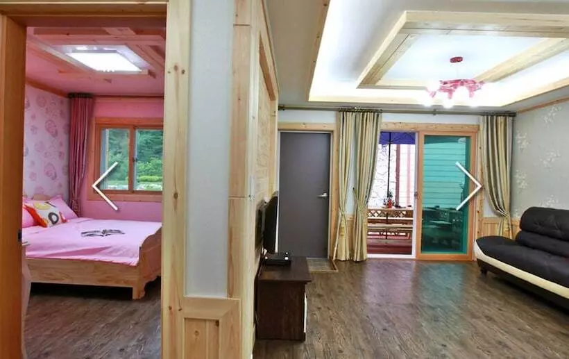 Hotelli Hansoll Pension