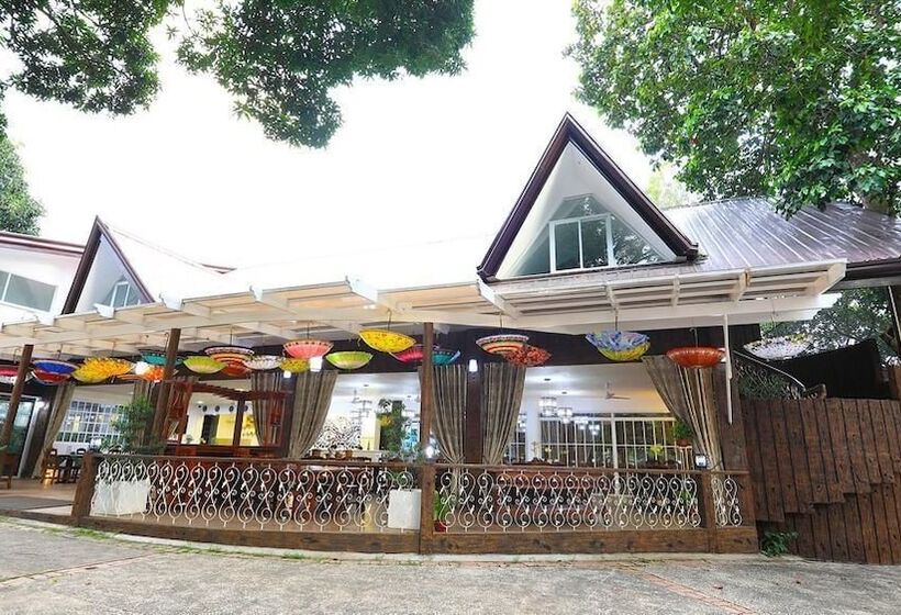 فندق Luljettas Place Garden Suites