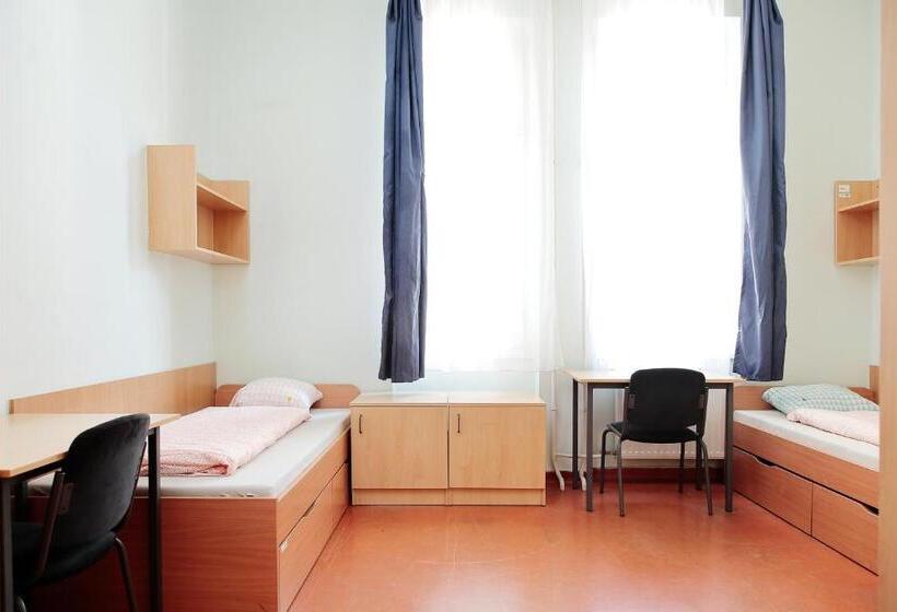 בית מלון כפרי Pop Up Hostels Downtown