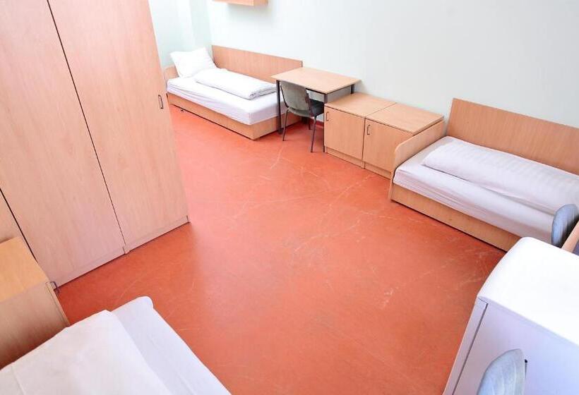 בית מלון כפרי Pop Up Hostels Downtown