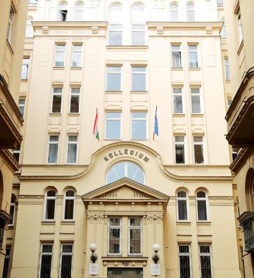 בית מלון כפרי Pop Up Hostels Downtown