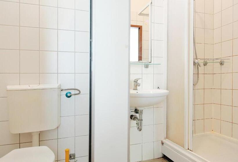 בית מלון כפרי Pop Up Hostels Downtown