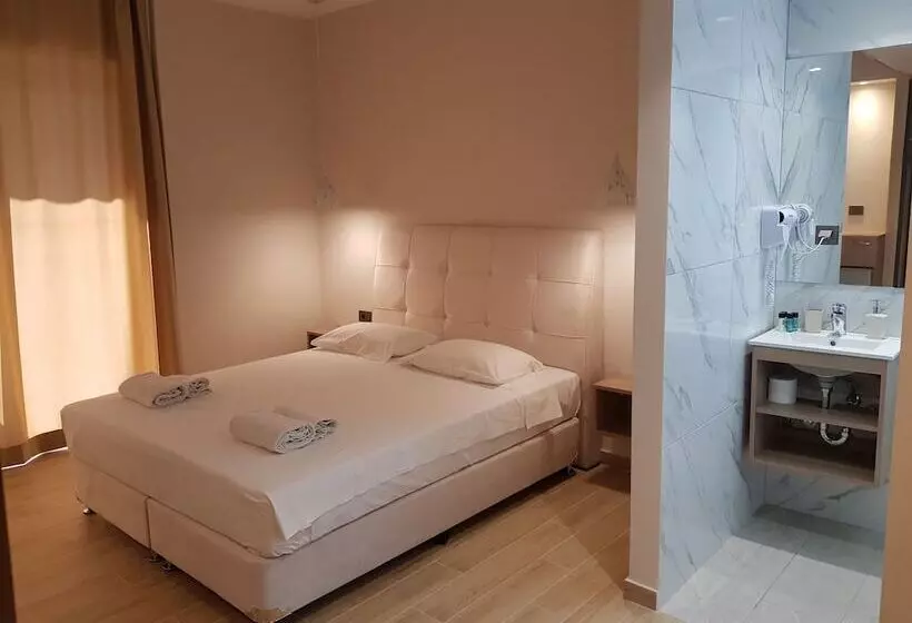 Sonia Hotel & Suites