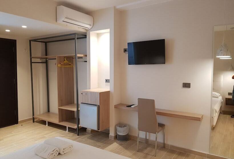 Sonia Hotel & Suites