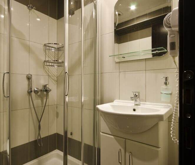 Sonia Hotel & Suites