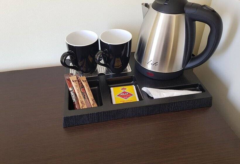 Sonia Hotel & Suites