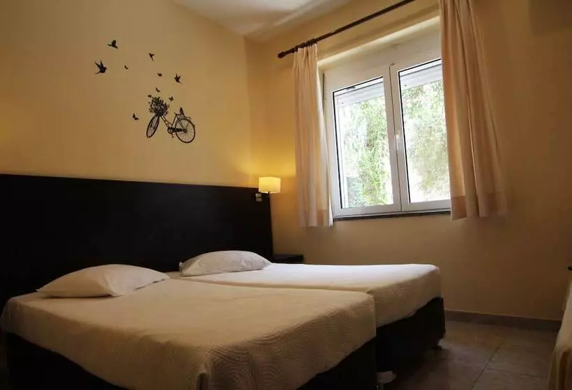 Sonia Hotel & Suites