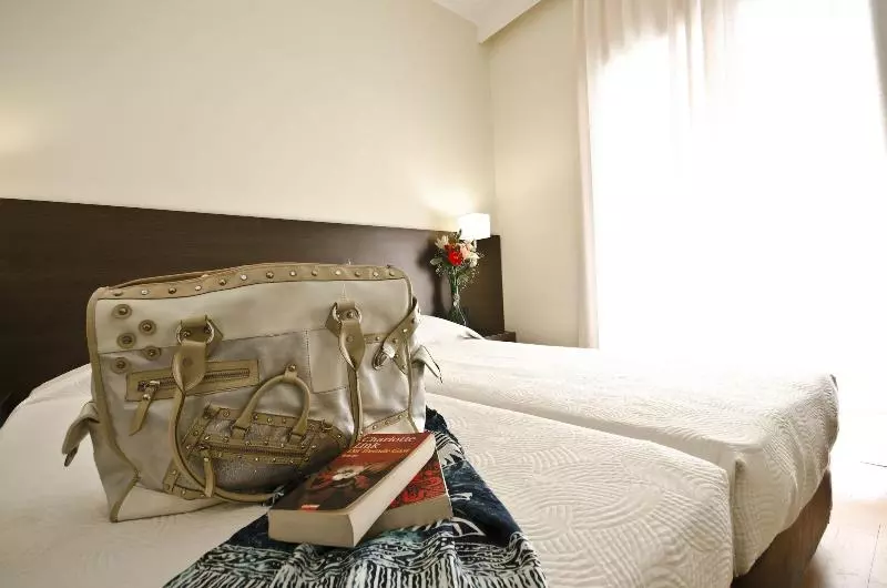 Sonia Hotel & Suites