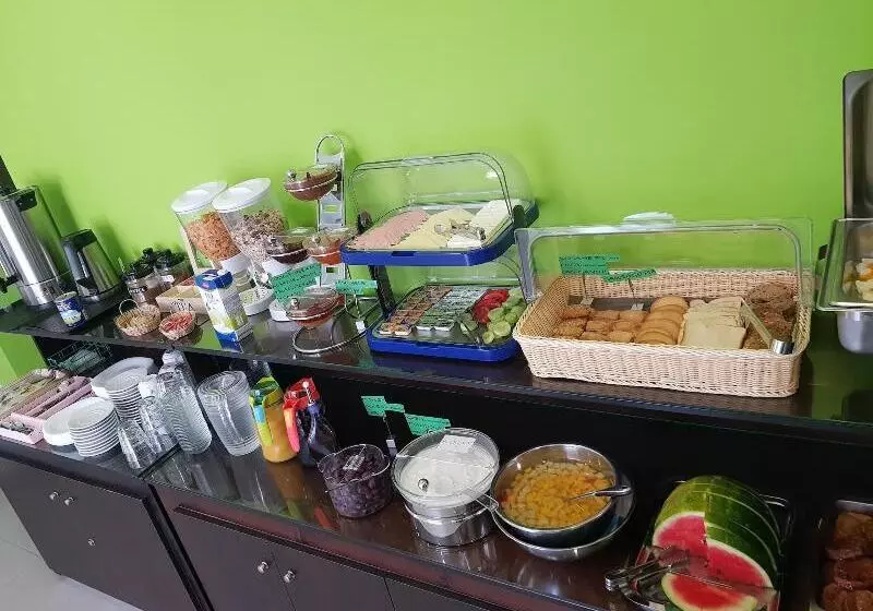 Sonia Hotel & Suites