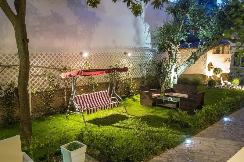 Sonia Hotel & Suites
