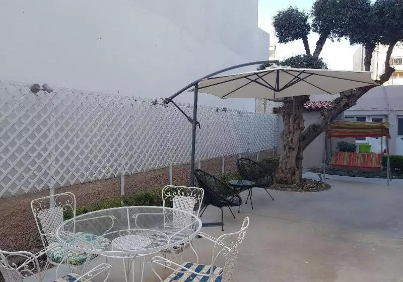 Sonia Hotel & Suites