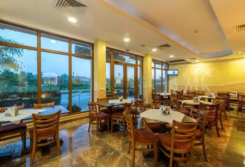 בית מלון כפרי Adamo