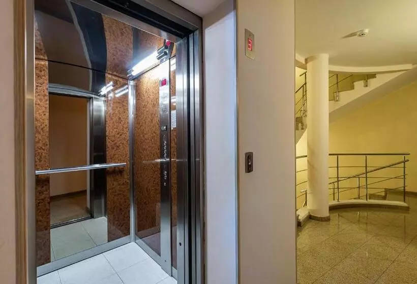 בית מלון כפרי Adamo