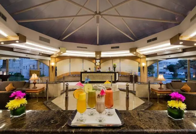 Отель Boudl Al Malaz