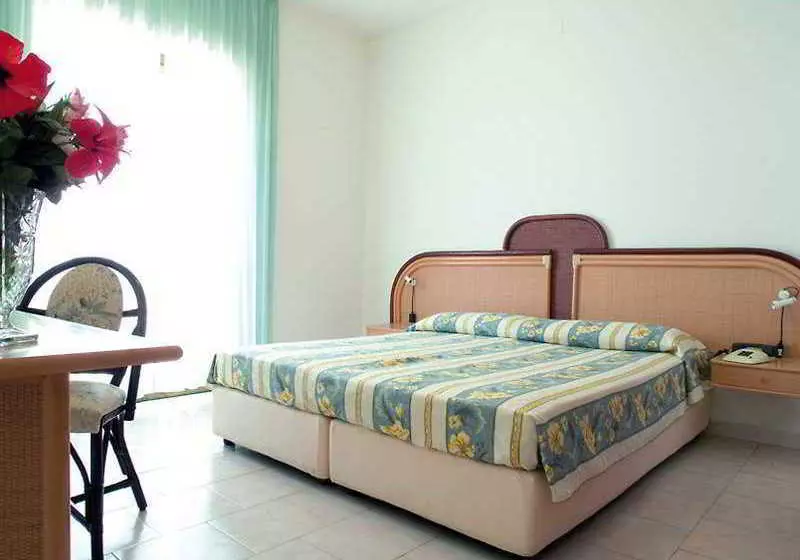 ホテル Club Bridge