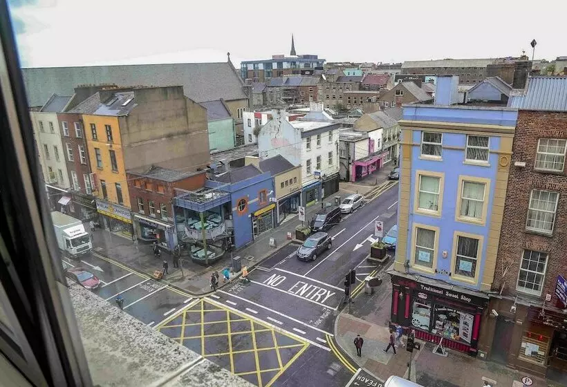 בית מלון כפרי George Limerick