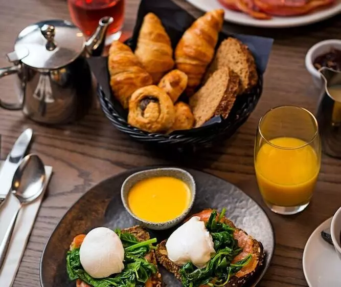 בית מלון כפרי George Limerick