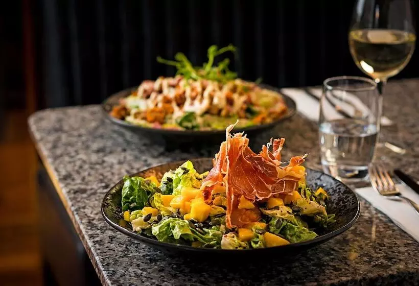 בית מלון כפרי George Limerick