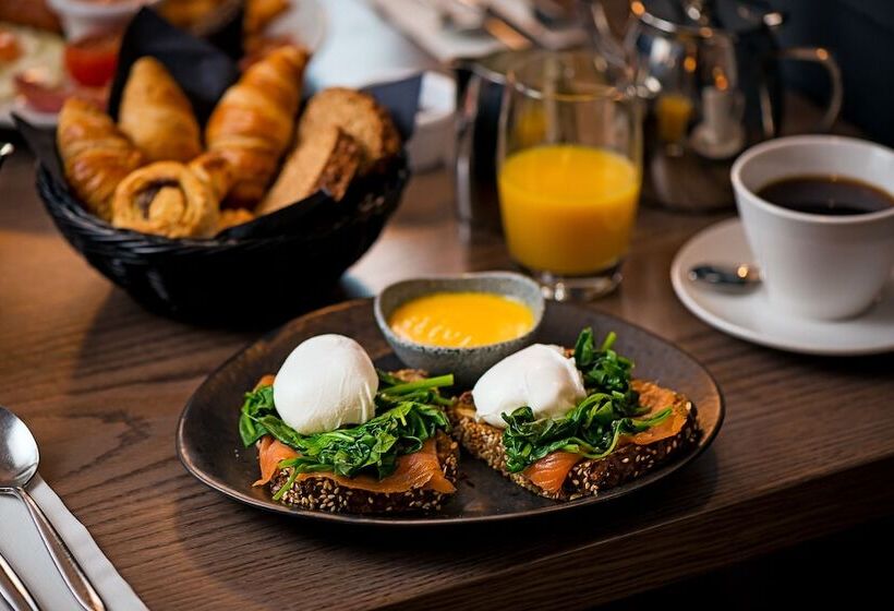 Отель George Limerick