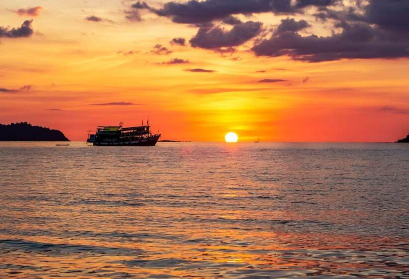 בית מלון כפרי The Dewa Koh Chang