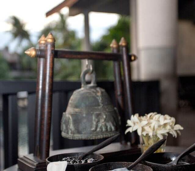 בית מלון כפרי The Dewa Koh Chang