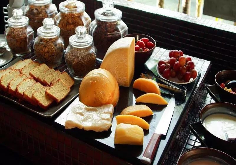 בית מלון כפרי The Dewa Koh Chang