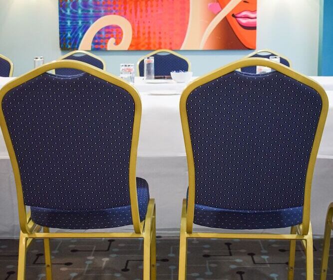 فندق The Glasshouse