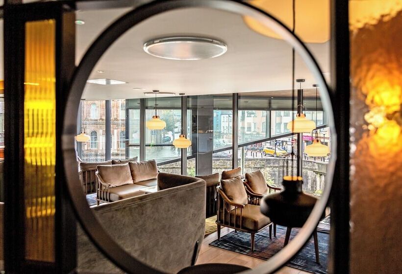 فندق The Glasshouse