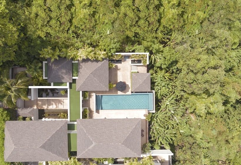 ホテル The Pavilions Phuket