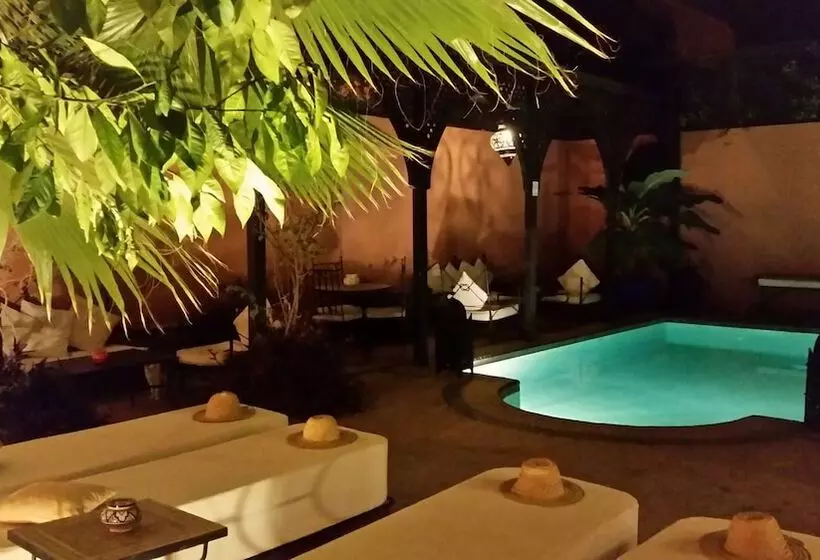 هتل Villa Amira & Spa