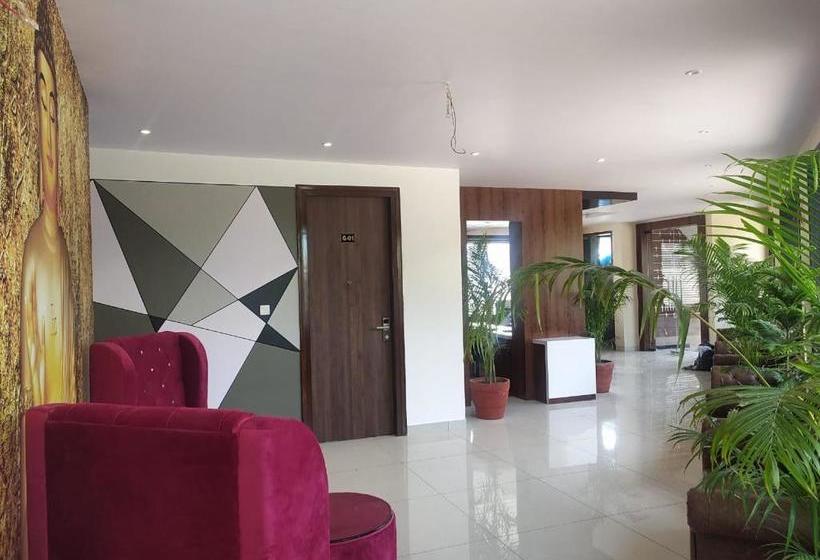 בית מלון כפרי Rajlaxmi Free Airport Pickup And Drop