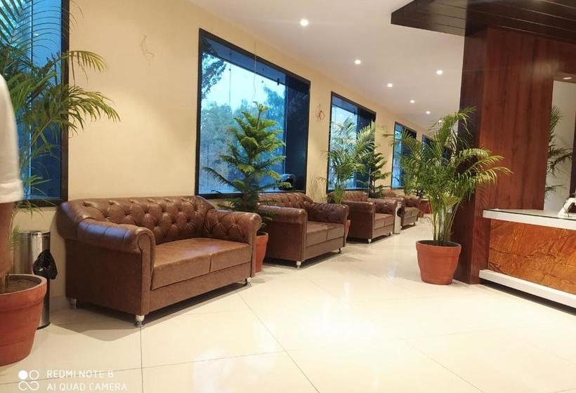 בית מלון כפרי Rajlaxmi Free Airport Pickup And Drop