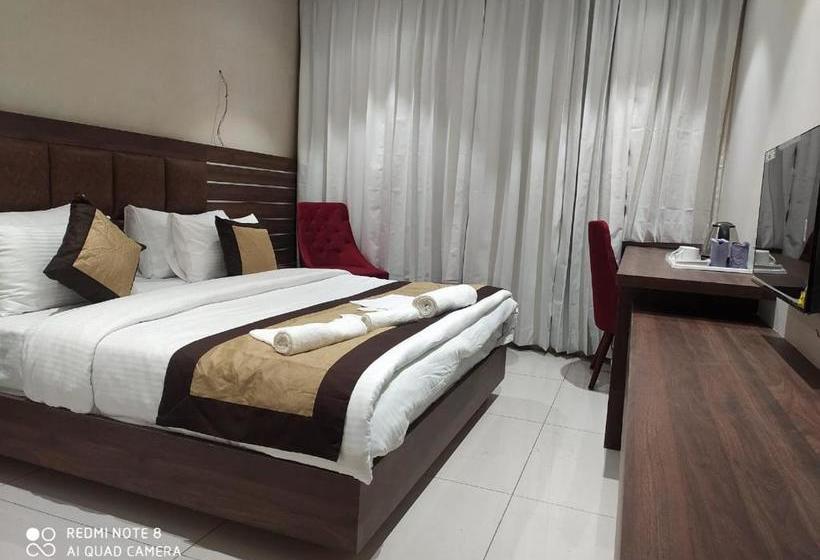 בית מלון כפרי Rajlaxmi Free Airport Pickup And Drop