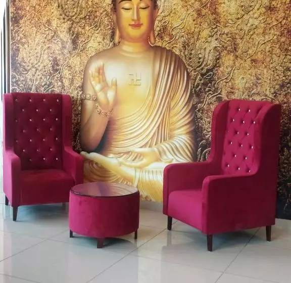 ホテル Rajlaxmi   Free Airport Pickup And Drop