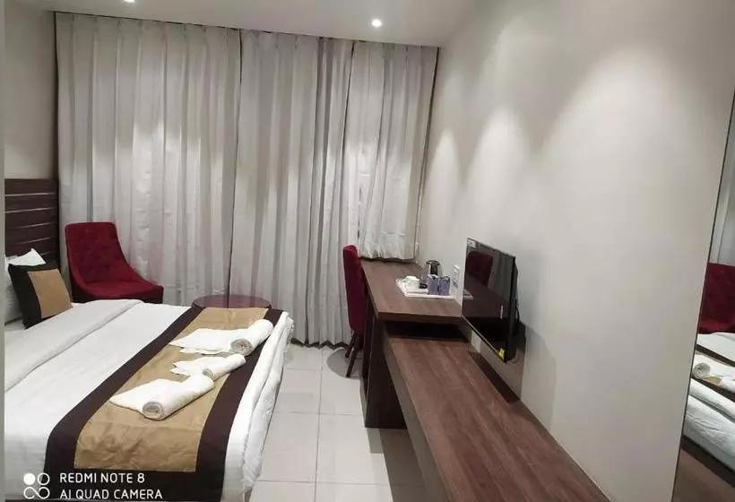 ホテル Rajlaxmi   Free Airport Pickup And Drop