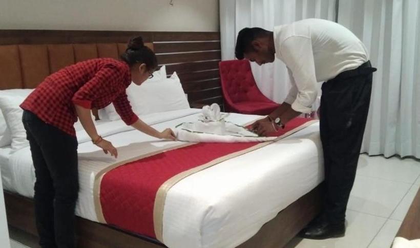 בית מלון כפרי Rajlaxmi Free Airport Pickup And Drop