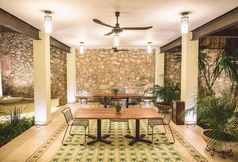 Treehouse Boutique Hotel, An Adults Only Boutique