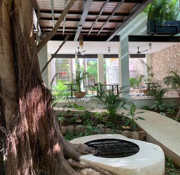 Treehouse Boutique Hotel, An Adults Only Boutique