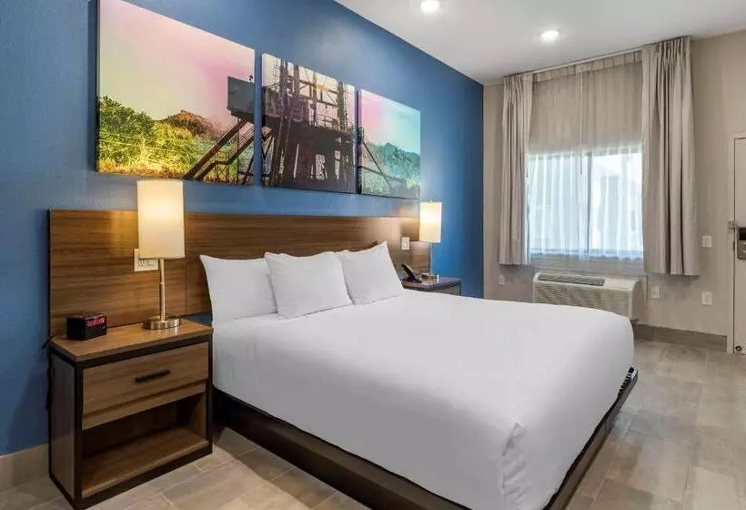 Hotelli Clarion Pointe Port Arthur Beaumont South