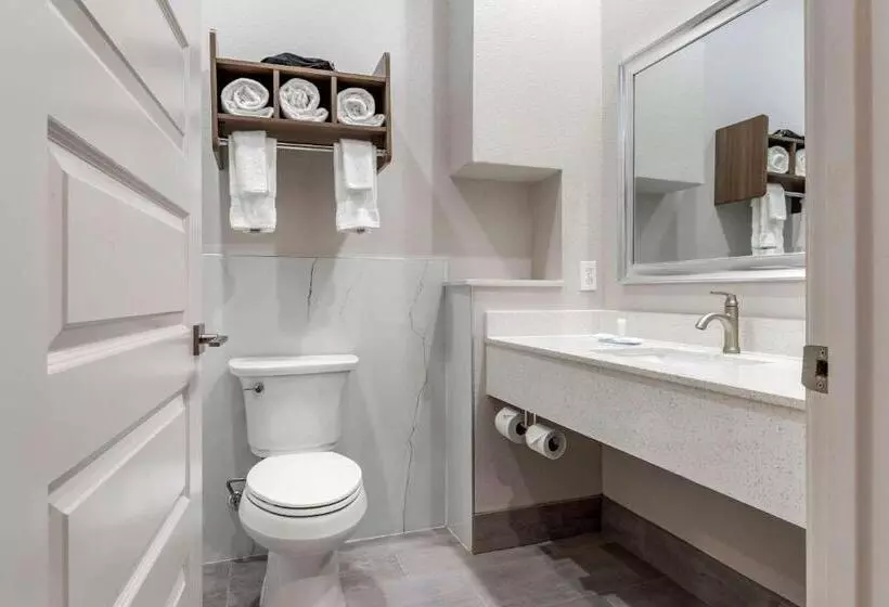 Hotelli Clarion Pointe Port Arthur Beaumont South