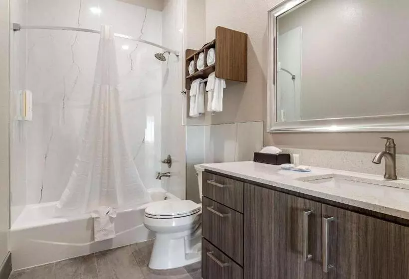 Hotelli Clarion Pointe Port Arthur Beaumont South