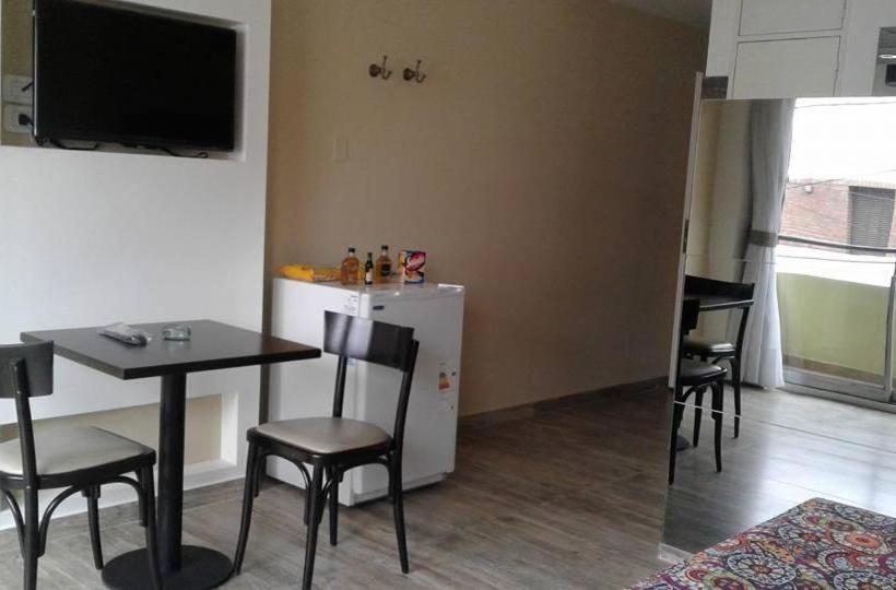 هتل کپسول Neferet Habitaciones Temporarias