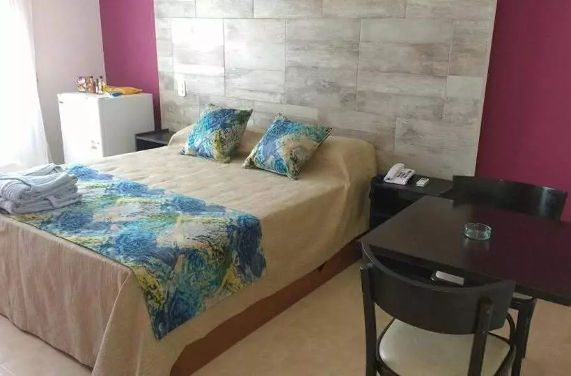 هتل کپسول Neferet Habitaciones Temporarias