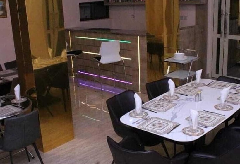 De Rossi Hotel And Suites